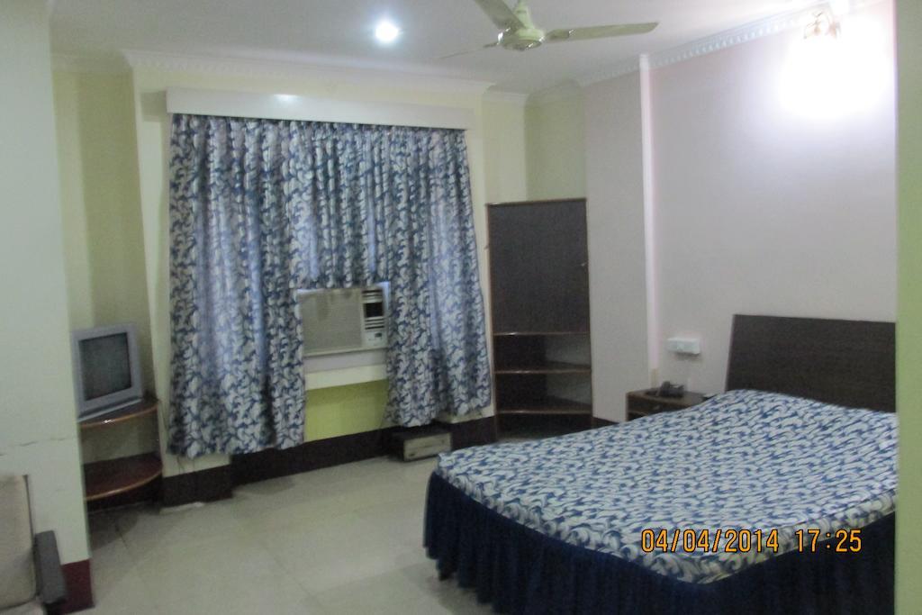 Hotel Blue Moon Guwahati Værelse billede