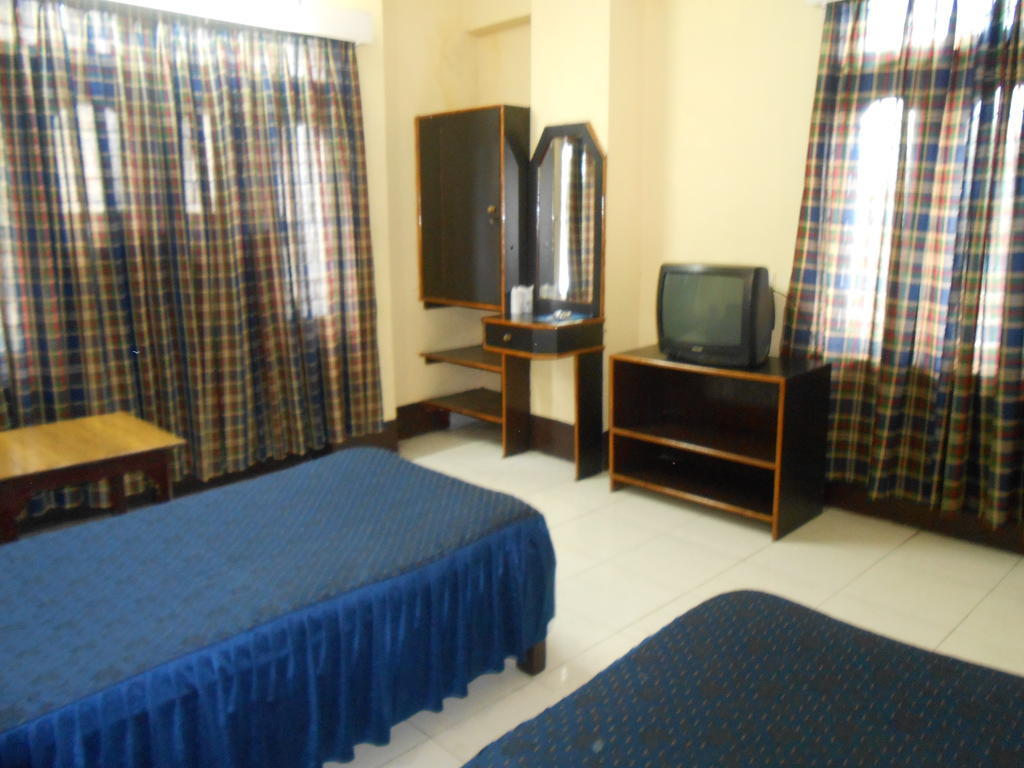 Hotel Blue Moon Guwahati Værelse billede